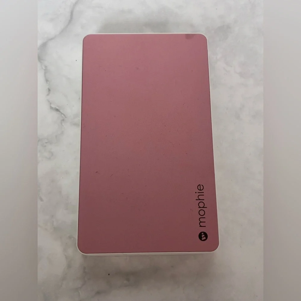 MOPHIE Rose Gold Powerstation with Dual USB Charge Ports - Picture 5 of 9